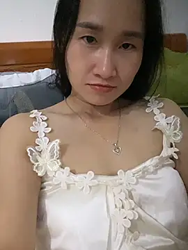 siorin_24 live cam on StripChat