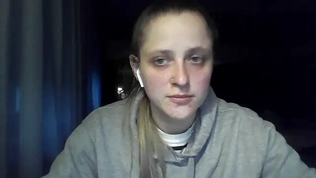 LeaWetGirl live cam on StripChat