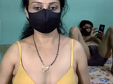 Indian_Horny_Wife live cam on StripChat