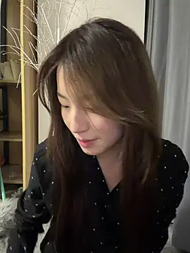 Uugirl00 live cam on StripChat