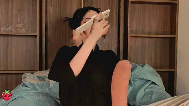 HannahSky_ live sex cam