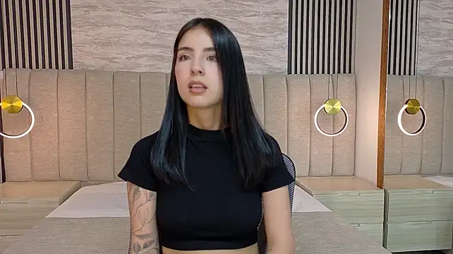 giapearl25 live cam on StripChat