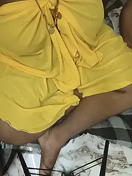 tamil_Anusri_couple live cam on StripChat