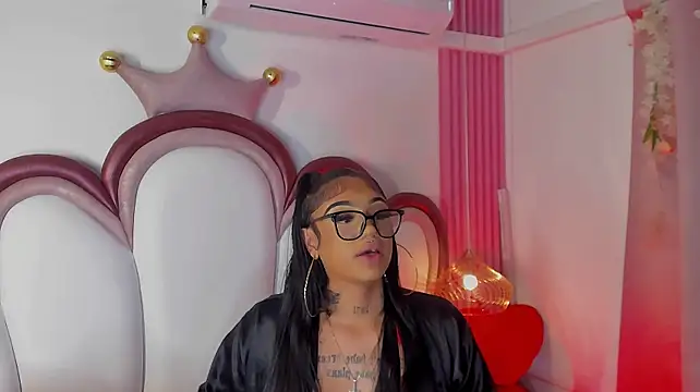 Mia_Jansen live cam on StripChat