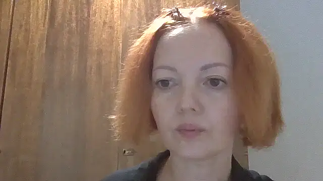 Millamiss live cam on StripChat
