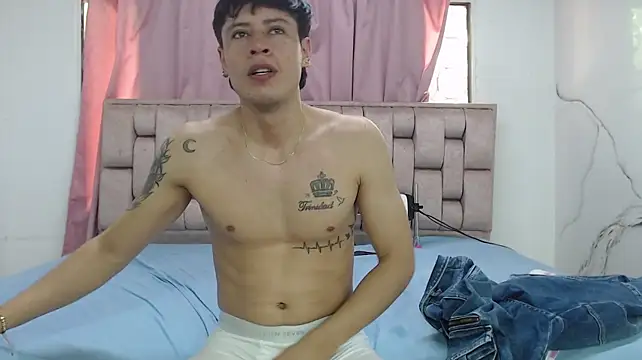 Sexytaty2022 live cam on StripChat