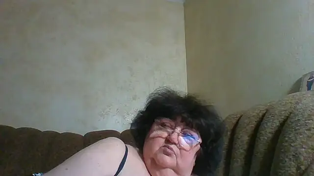MilaSky5303 live cam on StripChat