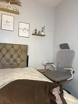 StarLovee live cam on StripChat