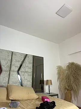 CarolineFyre webcam