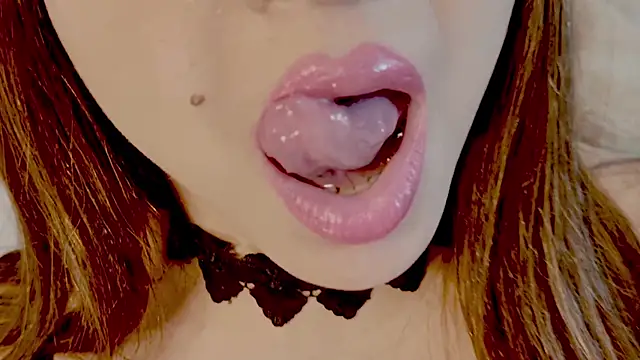 zarahdivousi live cam on StripChat