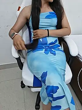 sushmita0 live cam on StripChat