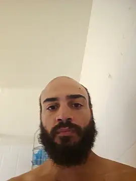 Bustinnuts69 live cam on StripChat