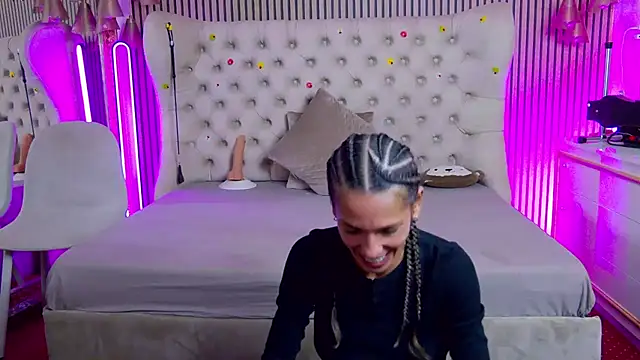 PlayfulShow live cam on StripChat
