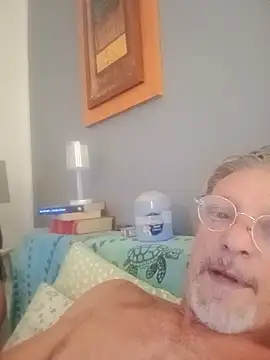 Deddyitalia3p live cam on StripChat