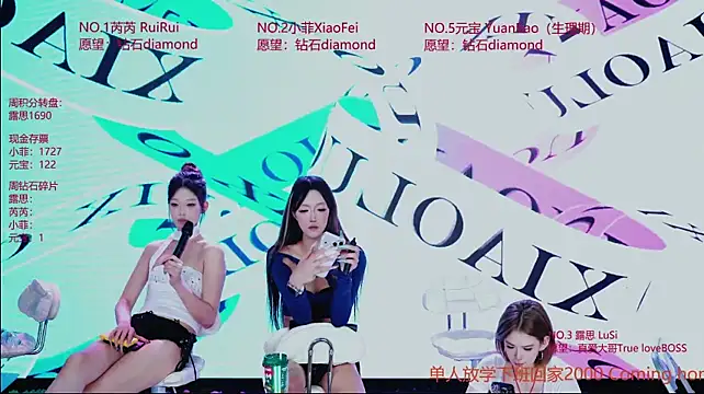 GIVENCHY-001 live cam on StripChat