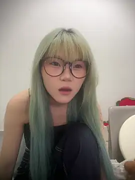 Rocket-Girl live cam on StripChat