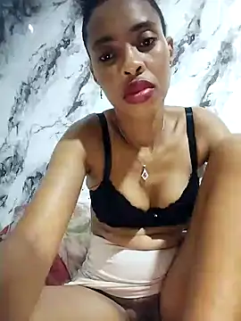 Reddewww live cam on StripChat