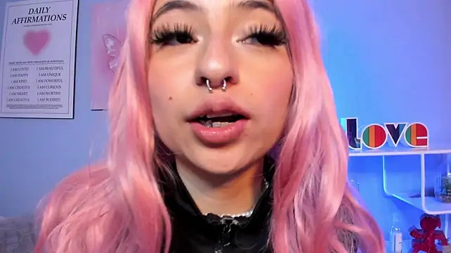 AnnyCotton live cam on StripChat