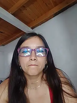 Little_Lulu69 live cam on StripChat