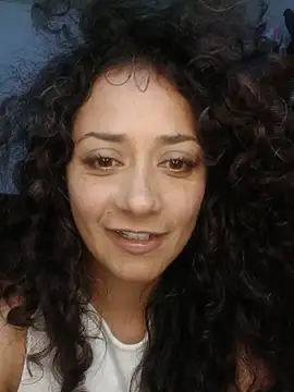 Nivelu_85 live cam on StripChat