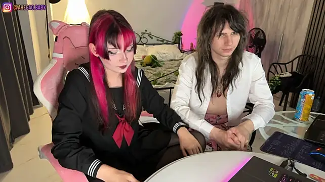 h3ntai_baby live cam on StripChat