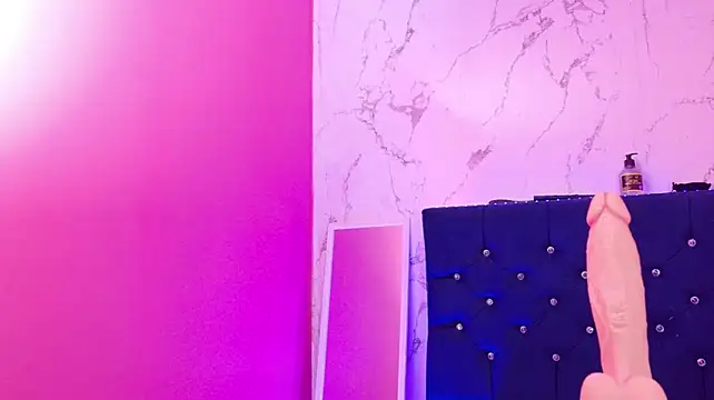 Cherry_sweetty11 live cam on StripChat