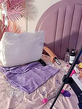 Nalapalmer live cam on StripChat