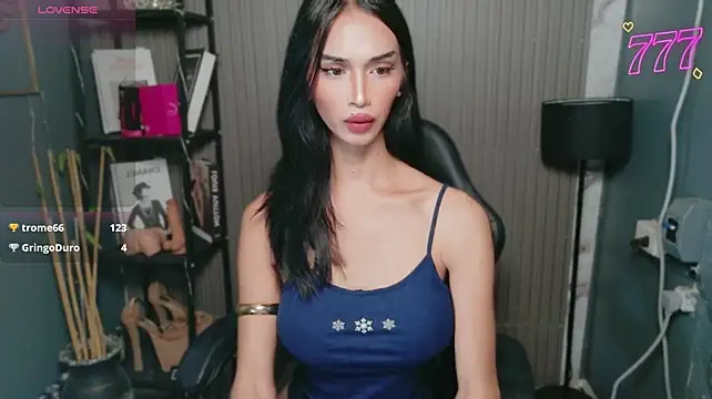 Sophia_Morphy live cam on StripChat