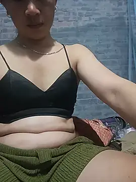 Heli_pusy live cam on StripChat