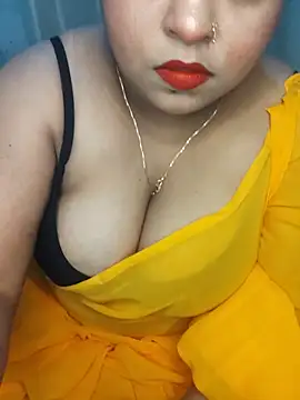 DESI-DOLLLL live cam on StripChat