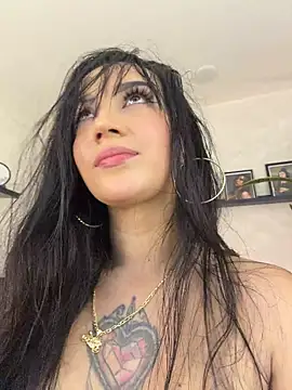 EmmyEvans1 live sex cam
