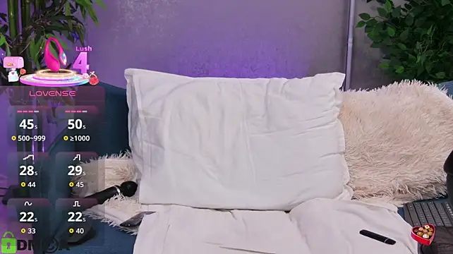 OliviaHawn live sex cam