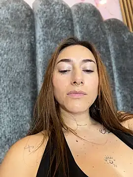 samara-kitty live cam on StripChat