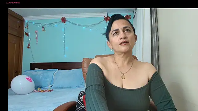ISABEEL_SOFIA01 live sex cam
