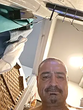 bimexpoexist live cam on StripChat