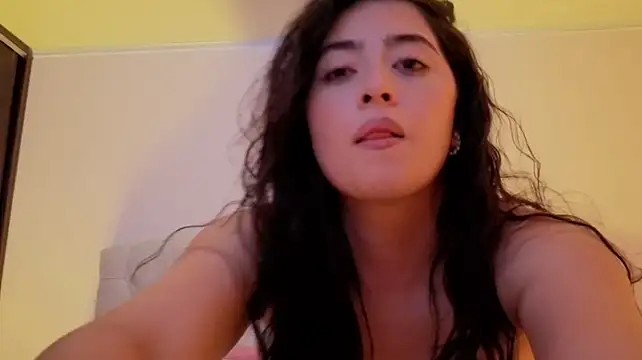 ChanellGV live cam on StripChat