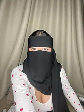 Big-peach live cam on StripChat