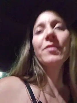 SkyelarsWorld live cam on StripChat
