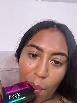 tracycum live cam on StripChat