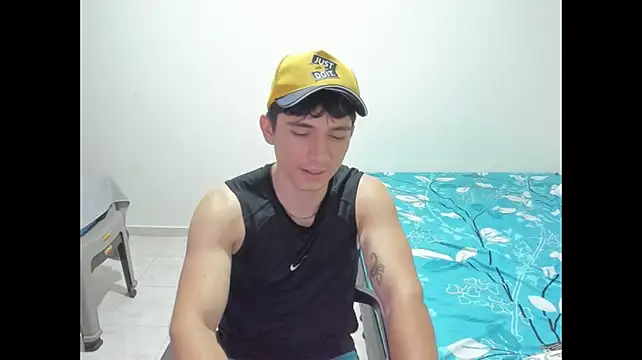 ChicoMaloFfF live sex cam