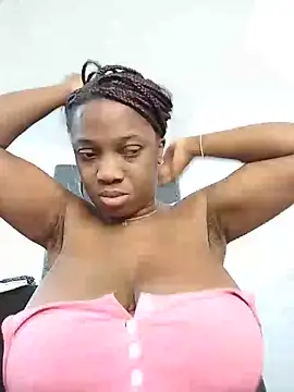 doucebrune live cam on StripChat