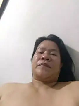 AsianbouncieGIRL live cam on StripChat