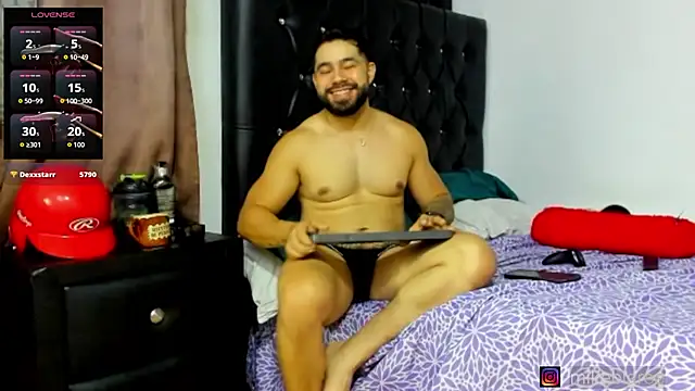 mikeblaree live cam on StripChat