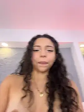 Mia_honey3 live cam on StripChat