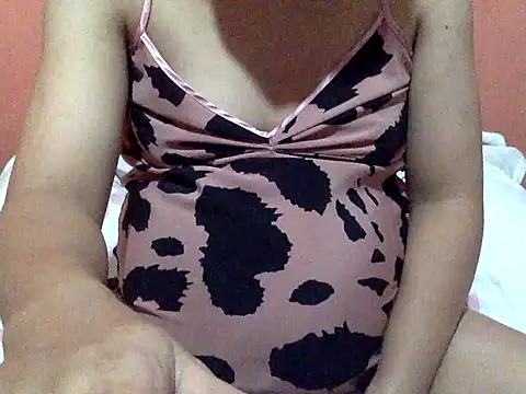 spankmybootyxxx live cam on StripChat