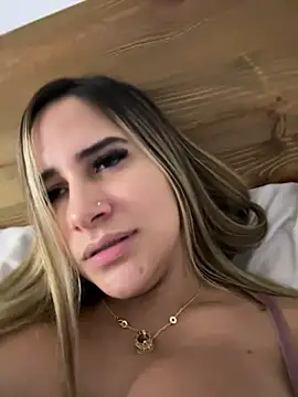 MarianaStar_ live cam on StripChat