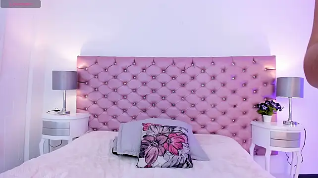 Lissie_gh live cam on StripChat