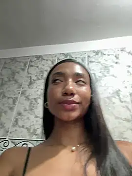 Mia-Lorette live cam on StripChat