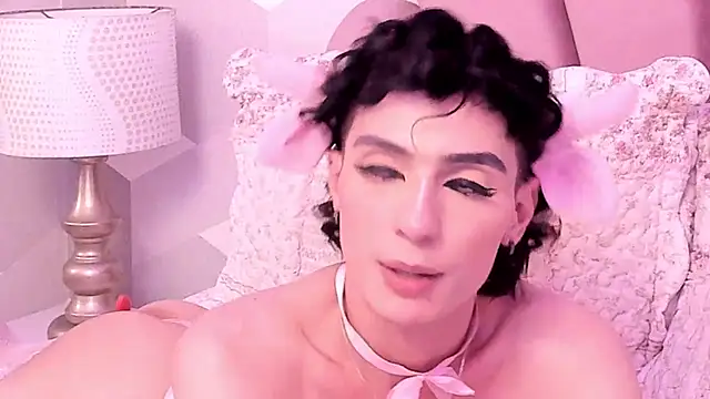 KylieMonnett live sex cam