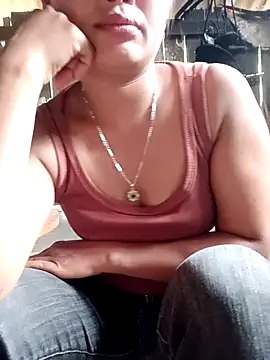Coke2002 live cam on StripChat